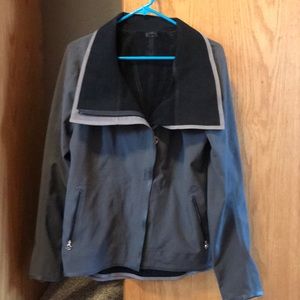Lulu lemon grey jacket (water proof)